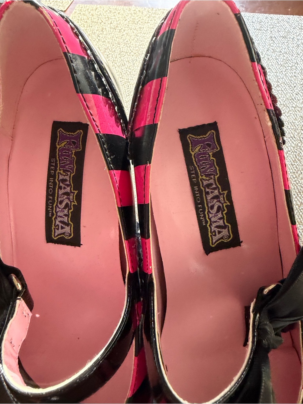 Funtaisma black and pink striped 3.5 inch heels - Picture 5 of 6